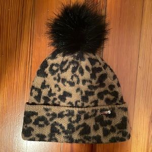 Steve Madden - leopard beanie